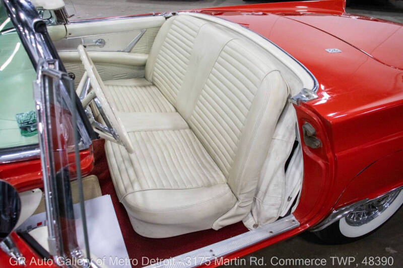 1957 Ford Thunderbird