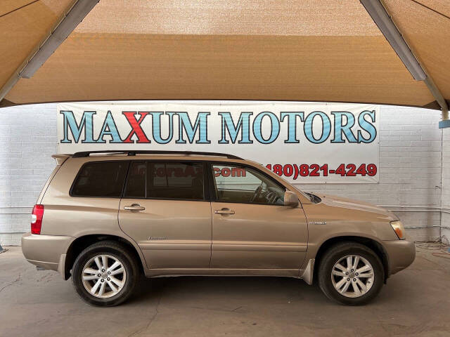 2007 Toyota Highlander Hybrid for sale at Maxum Motors Limited in Chandler, AZ