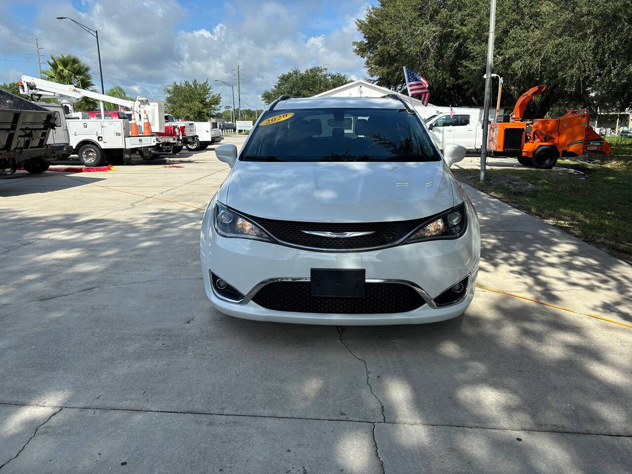 2020 Chrysler Pacifica for sale at MILLENNIUM AUTO BROKERS LLC in Saint Cloud, FL