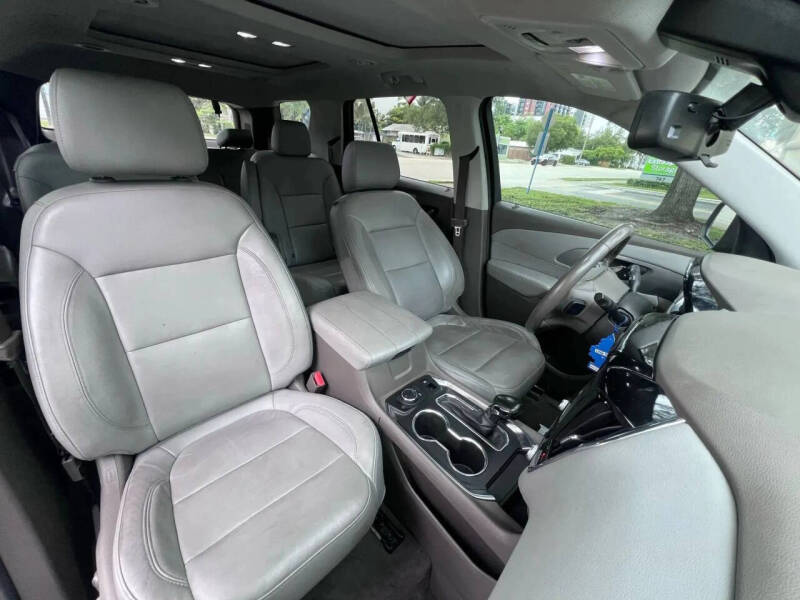 2021 Chevrolet Traverse LT Leather