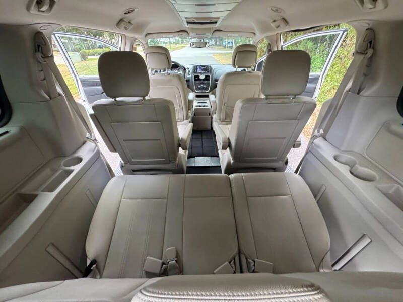 2014 Chrysler Town and Country Touring