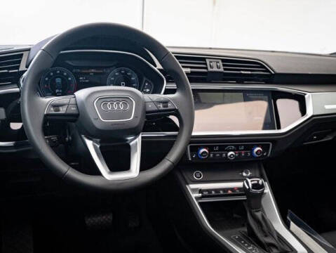 2025 Audi Q3 quattro S line Prem Plus 45 TFSI