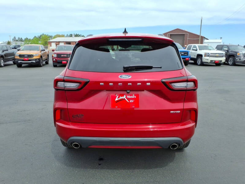 2024 Ford Escape ST-Line Select