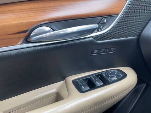 2017 Cadillac XT5 Platinum