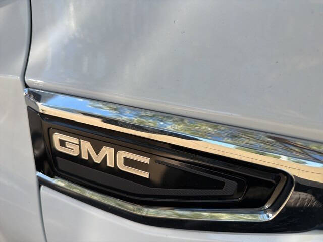 2022 GMC Yukon XL SLE
