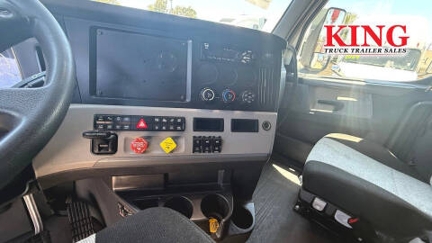 2020 Freightliner Cascadia