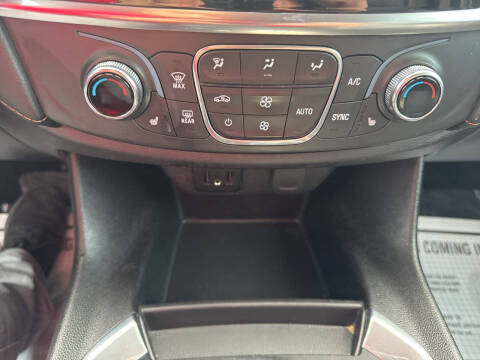 2021 Chevrolet Traverse LT Leather