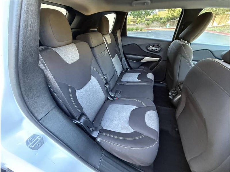 2018 Jeep Cherokee Latitude