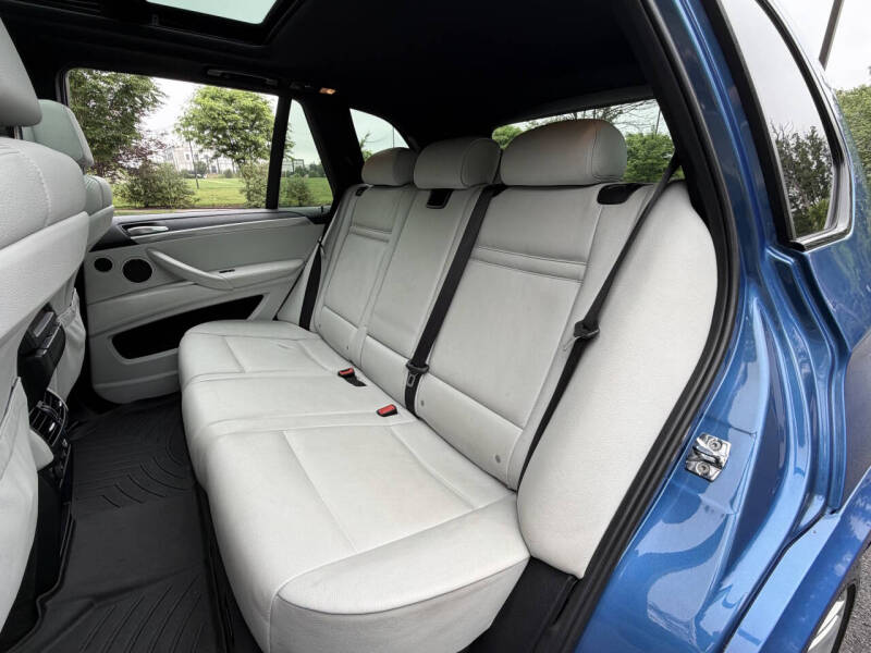 2010 BMW X5 M