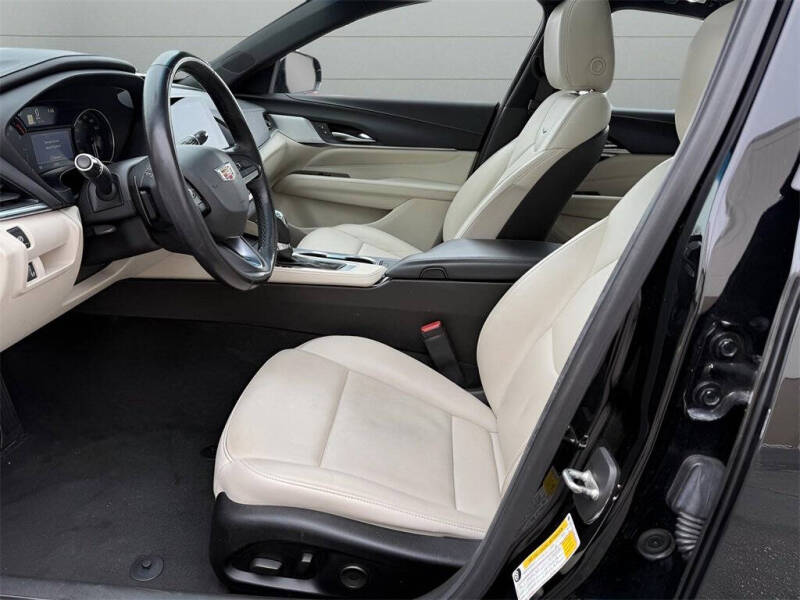 2021 Cadillac CT4 Premium Luxury