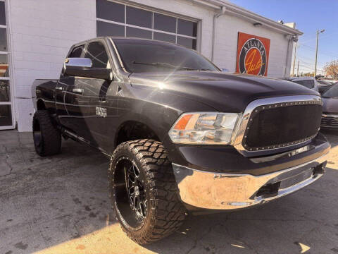 2016 RAM 1500 SLT