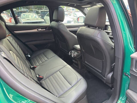 2025 Alfa Romeo Stelvio Intensa