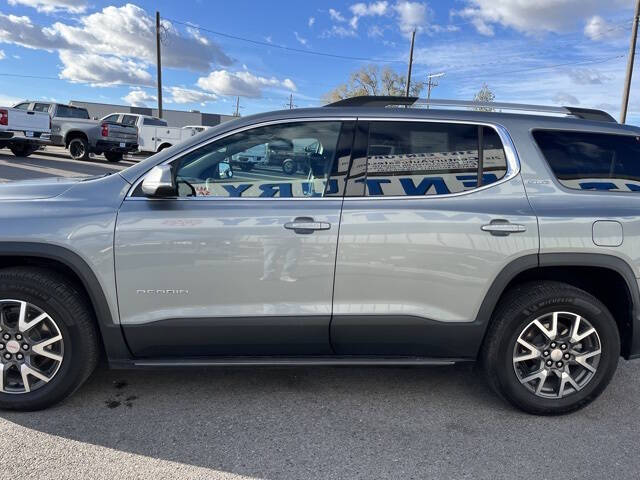 2023 GMC Acadia SLE