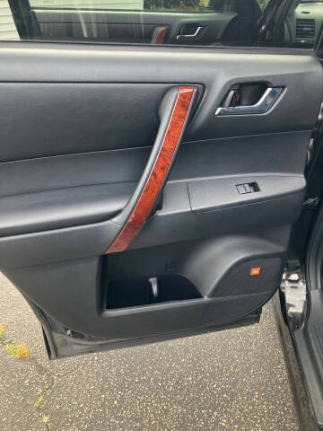 2011 Toyota Highlander Hybrid Limited