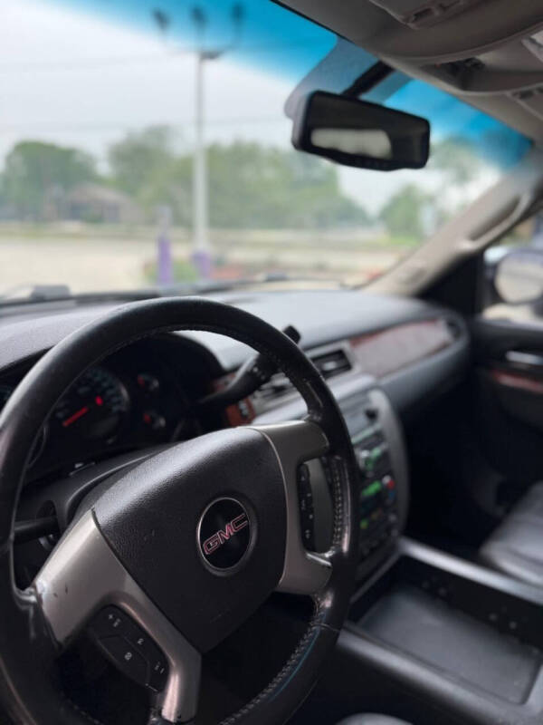 2011 GMC Yukon XL SLT