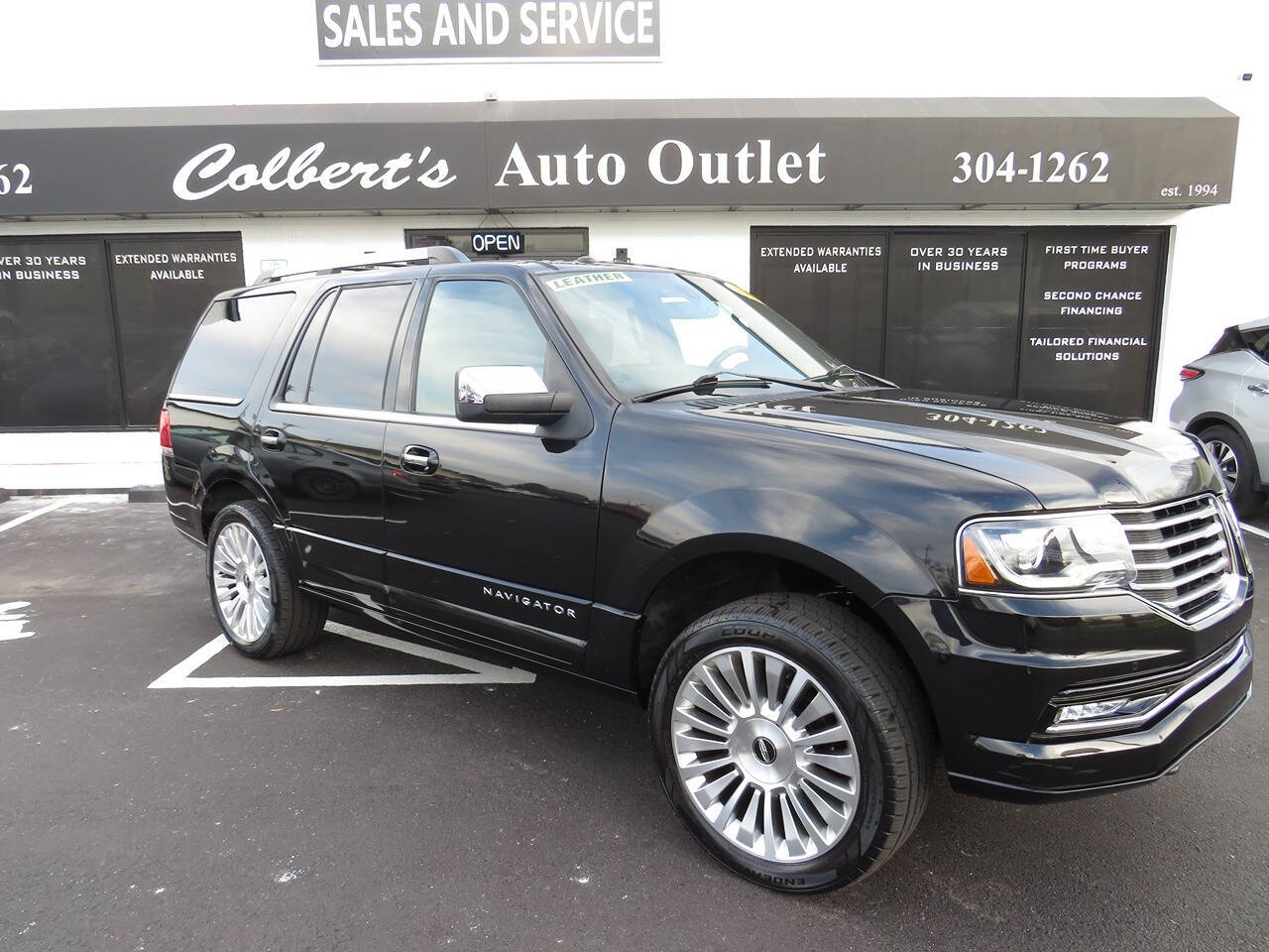 2015 Lincoln Navigator for sale at Colbert's Auto Outlet in Hickory, NC