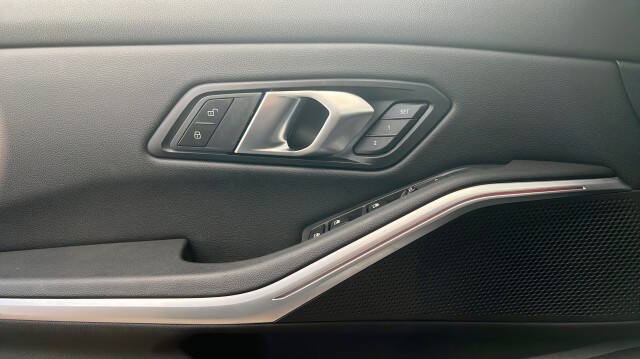 2025 BMW 3 Series 330i