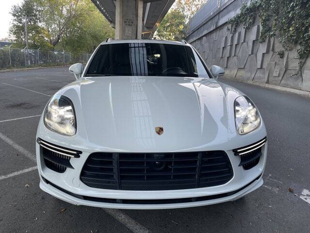 2020 Porsche Macan Turbo