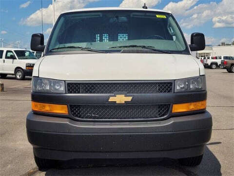 2025 Chevrolet Express 2500