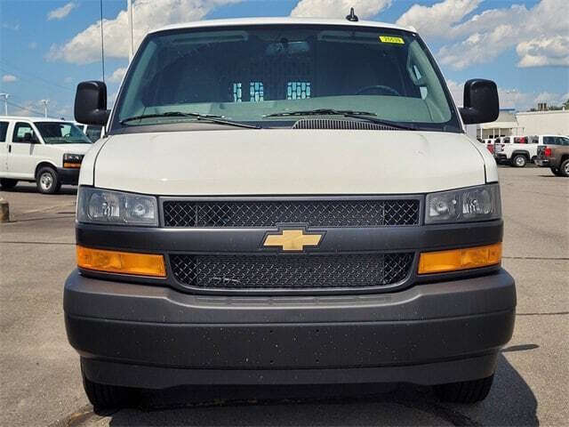 2025 Chevrolet Express 2500