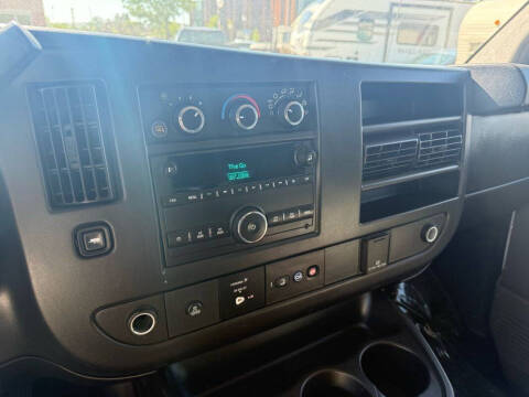 2015 GMC Savana LT 2500