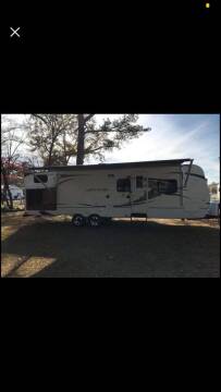 2011 Cougar Extralite 29 BH for sale at C M Motors Inc in Florence SC