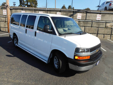 2017 Chevrolet Express LT 3500