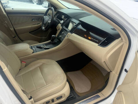 2015 Ford Taurus Limited