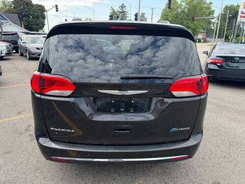 2018 Chrysler Pacifica Hybrid Limited