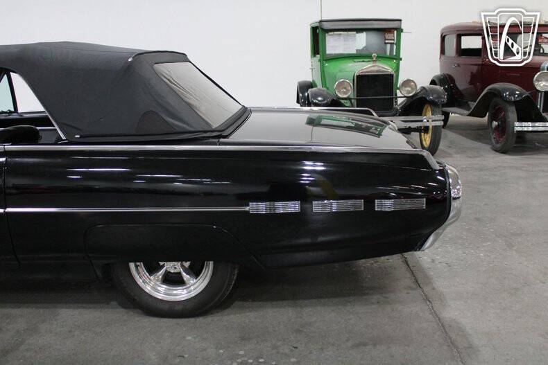 1962 Ford Thunderbird