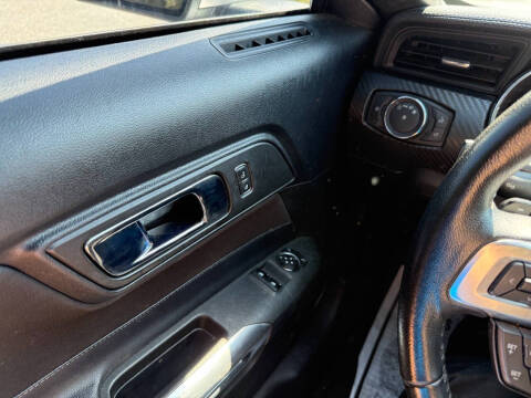 2016 Ford Mustang V6