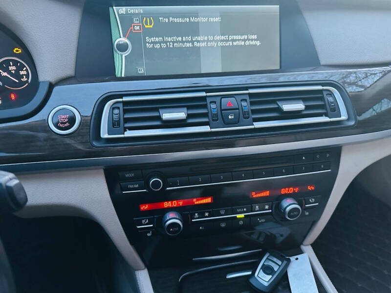 2012 BMW 7 Series 750Li xDrive