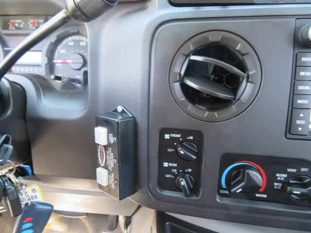 2011 Ford E-Series E-350 SD XLT