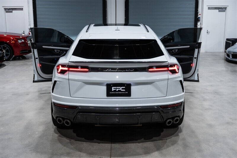 2022 Lamborghini Urus