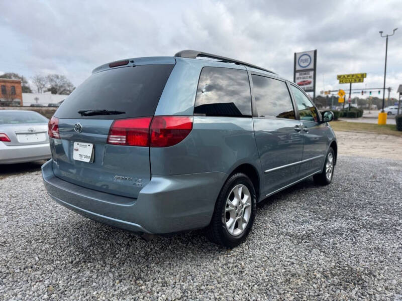 2005 Toyota Sienna LE 7 Passenger