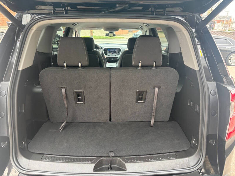 2023 GMC Acadia SLE