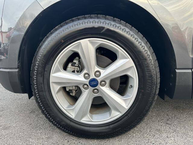 2017 Ford Edge SE