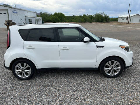 2016 Kia Soul +