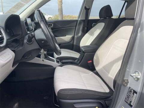 2023 Hyundai Venue SEL