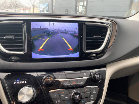 2017 Chrysler Pacifica Touring