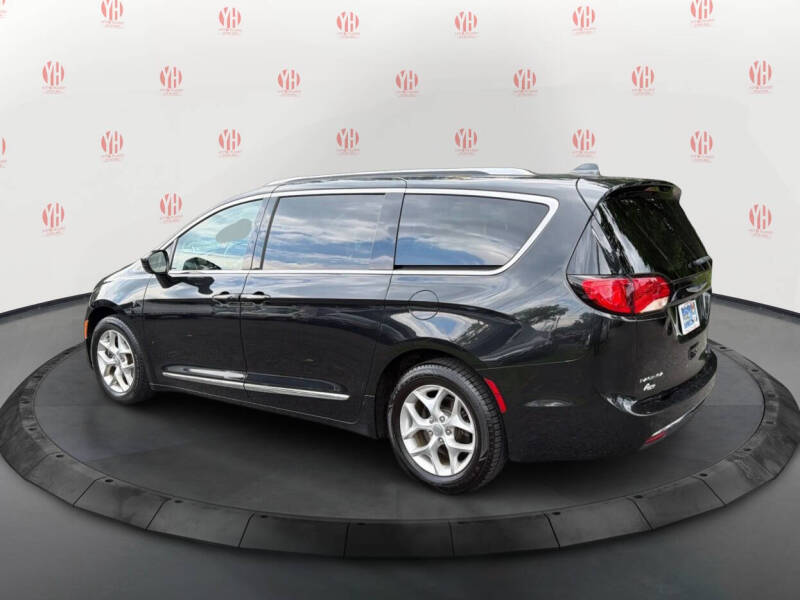 2018 Chrysler Pacifica Touring L Plus