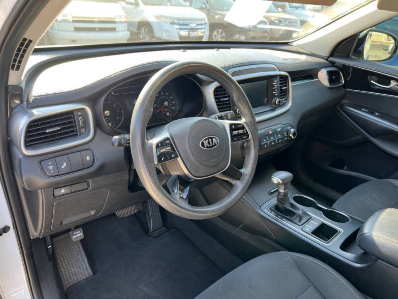 2019 Kia Sorento LX