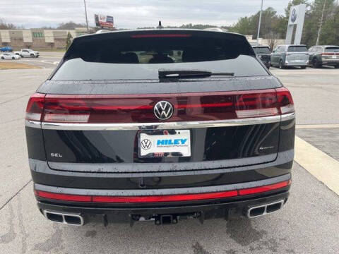 2026 Volkswagen Atlas Cross Sport SEL Premium R-Line 4Motion