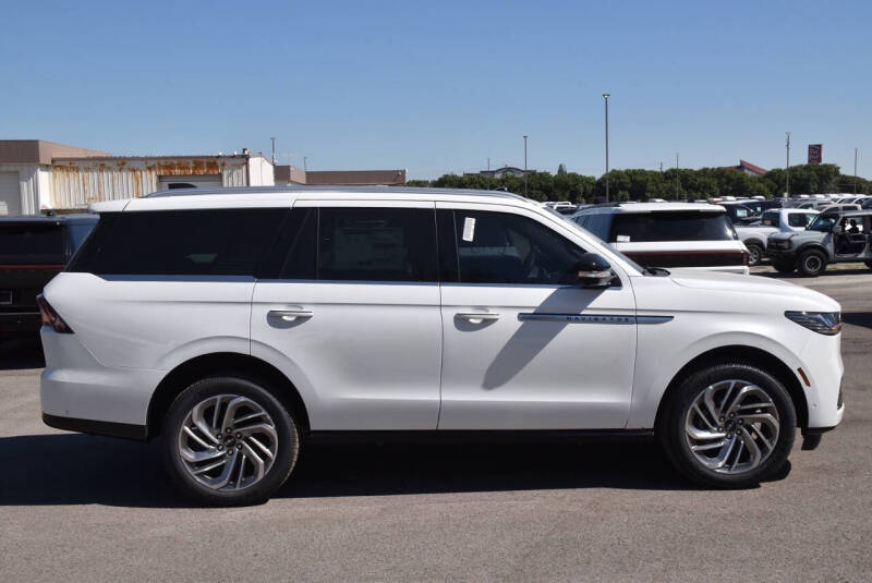 2025 Lincoln Navigator Reserve