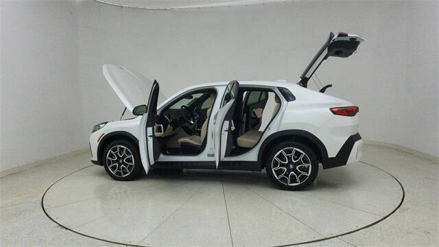 2025 BMW X2 xDrive28i