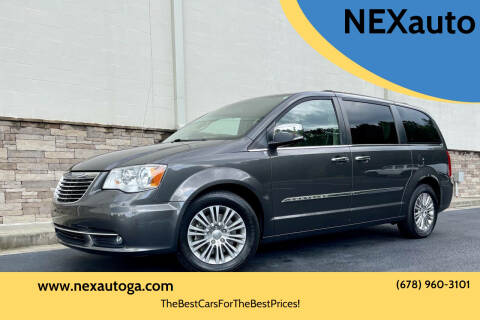 2016 Chrysler Town and Country Touring-L Anniversary Edition