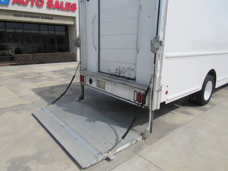 2014 Ford Stripped Chassis