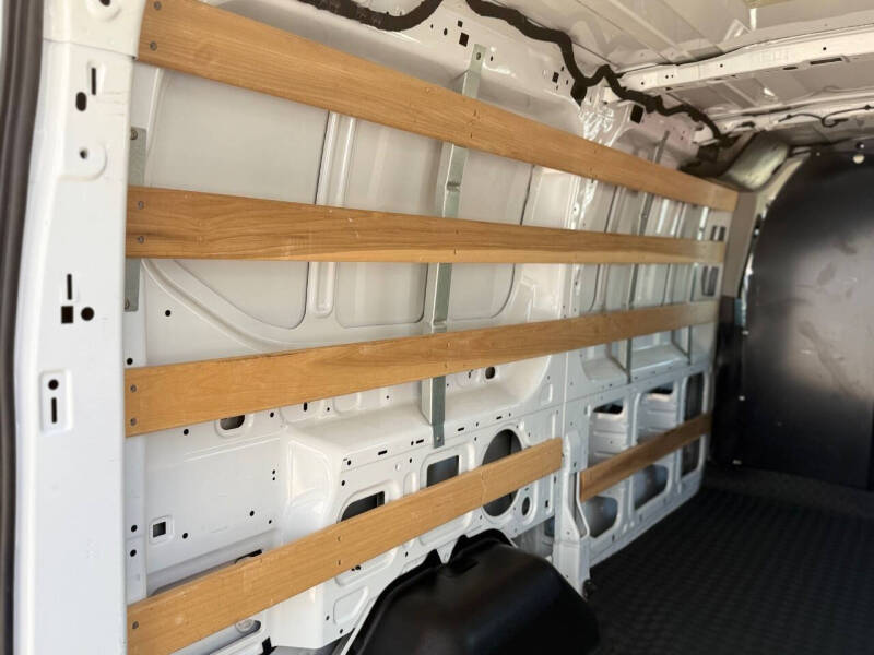 2024 Ford Transit 250