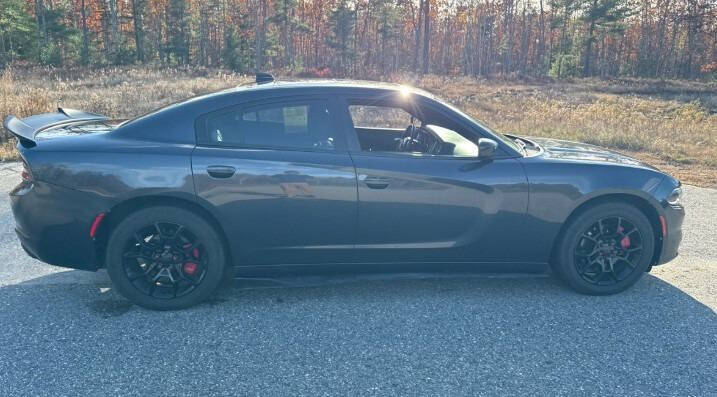 2017 Dodge Charger SXT