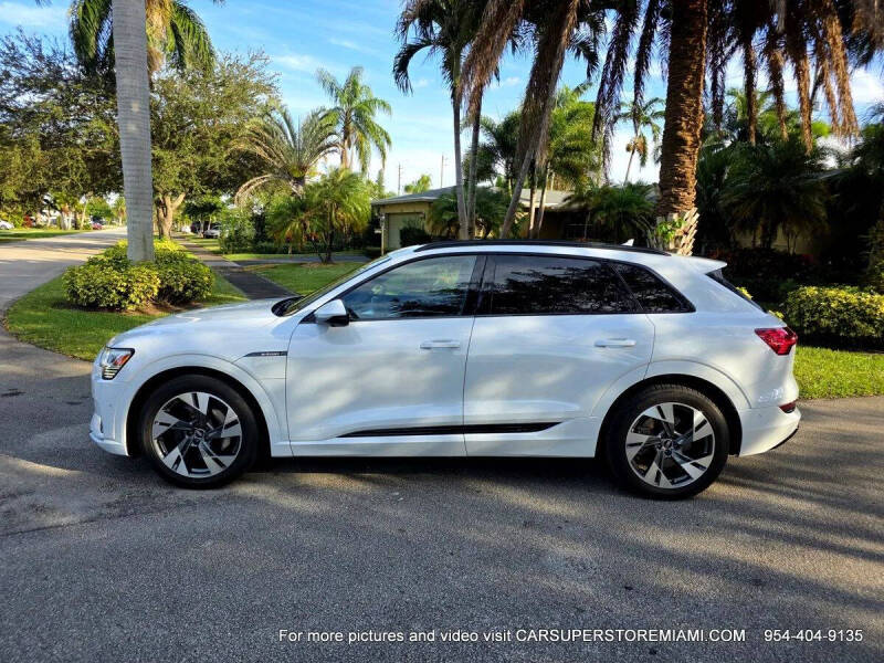 2021 Audi e-tron quattro Premium